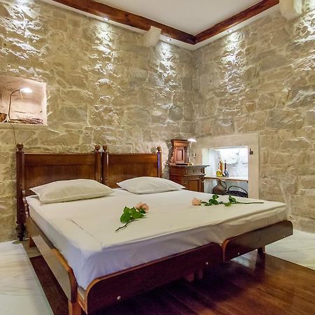 Studios Balic Lux Split Rom bilde