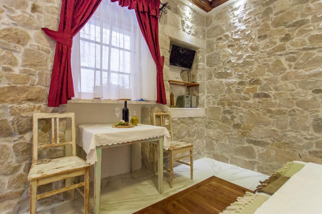 Studios Balic Lux Split Rom bilde